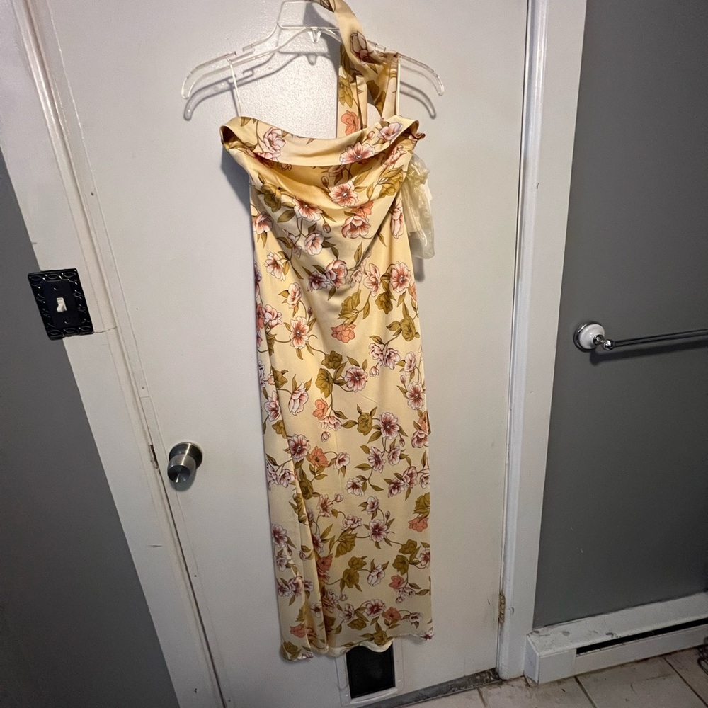 Floral strapless Midi Dress